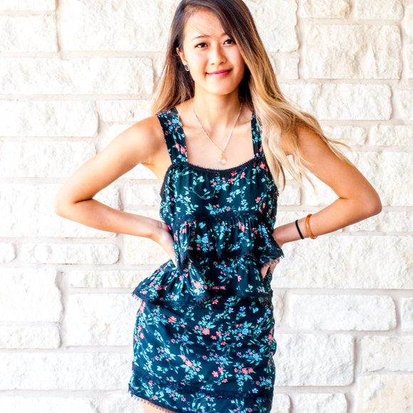 Zoe Ruffle Top - Picture 3 of 3